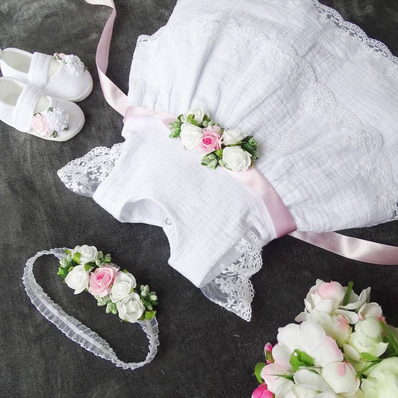 Baumwolle 100% Weiss Musselin Kleid +Srirnband Mit Spitze, Kleid, Taufkleid, 1.geburtstag Baumwolle 100% Weiss Musselin Kleid +Srirnband Mit Spitze, Kleid, Taufkleid, 1.geburtstag von ExklusivFestmode