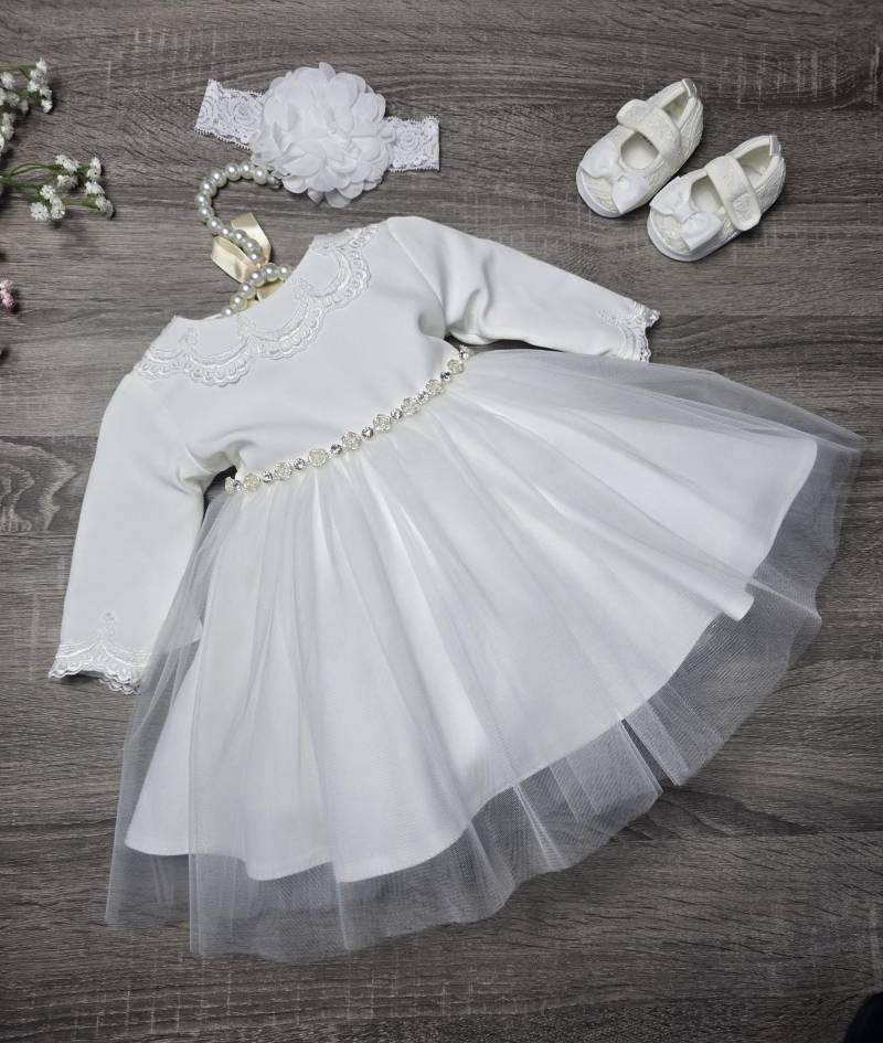 Elegantes Baby Taufkleid Für Mädchen - Weiches Tüllkleid in Ecru Mit Stickereien Und Schleife Perfekt Die Taufe von ExklusivFestmode