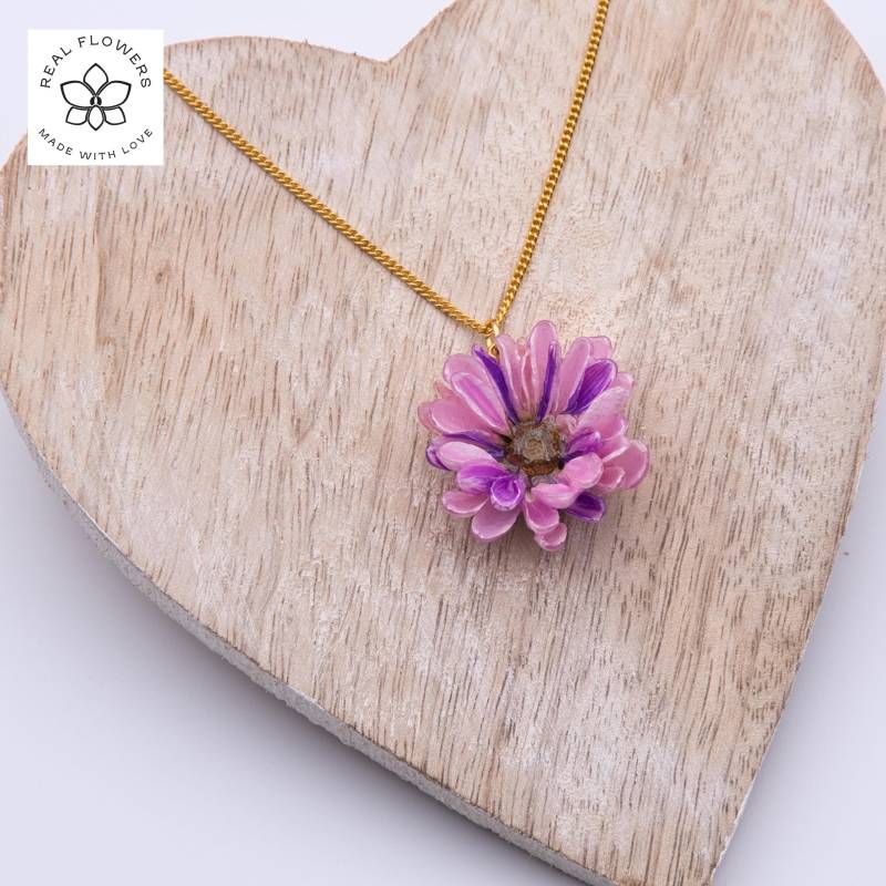 Halskette Mit Echter Daisy | Gänseblümchen in Harz Floraler Schmuck Geschenkidee Für Frauen Handmade Natur-Kette von ExoticJewelryDE