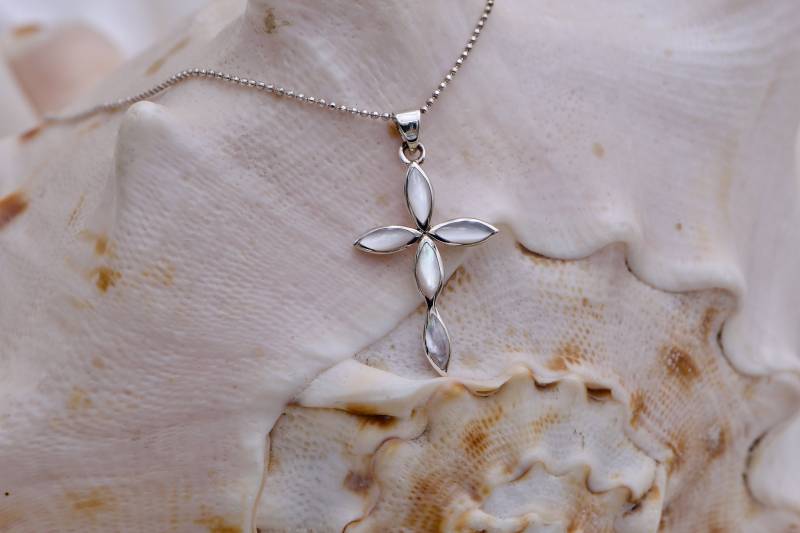Halskette Mit Kreuz Anhänger 925Er Silber/Perlmutt von ExoticJewelryDE