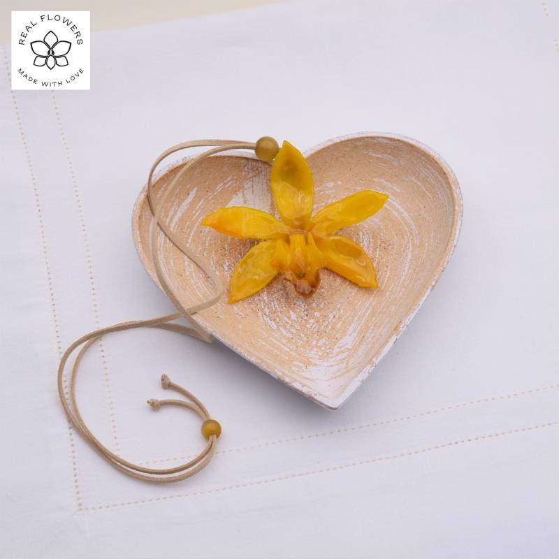 Orchideen Halskette - Echte Cymbidium Blüte Verstellbare Lederkette Mit Glasperlen Geschenk Für Frauen Handgemachter Schmuck von ExoticJewelryDE