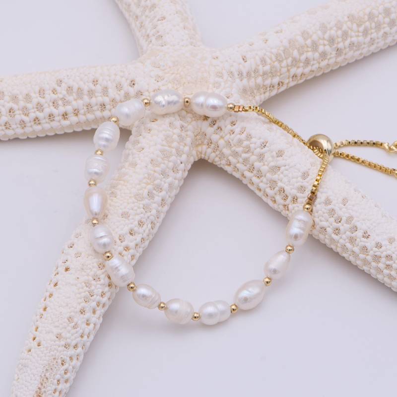 Perlen Armband Mit Echten Und Natürlichen Süsswasserperlen. Vergoldete Verstellbare Kette - 14 Karat Vergoldet von ExoticJewelryDE