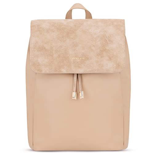 Expatrié Rucksack Damen Elegant Sand - Estelle - Moderner Kleiner Tagesrucksack für City, Business & Uni - Kunstleder Damenrucksack Klein - Wasserabweisend von Expatrié