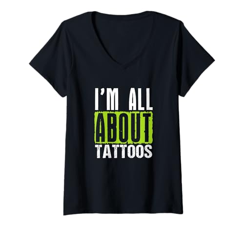 Damen Tattoos: Mein wahrer Ausdruck. T-Shirt mit V-Ausschnitt Damen Tattoos: Mein wahrer Ausdruck. T-Shirt mit V-Ausschnitt von Expression Through Ink Art Designs