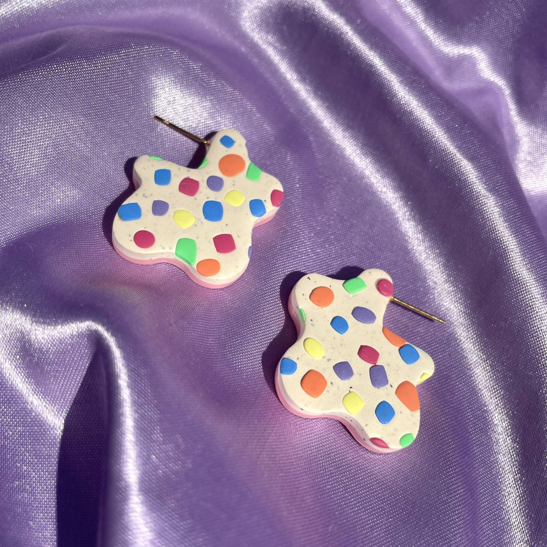 Funfetti Kuchen Stud Creolen Funfetti Kuchen Stud Creolen von ExpressionTheory