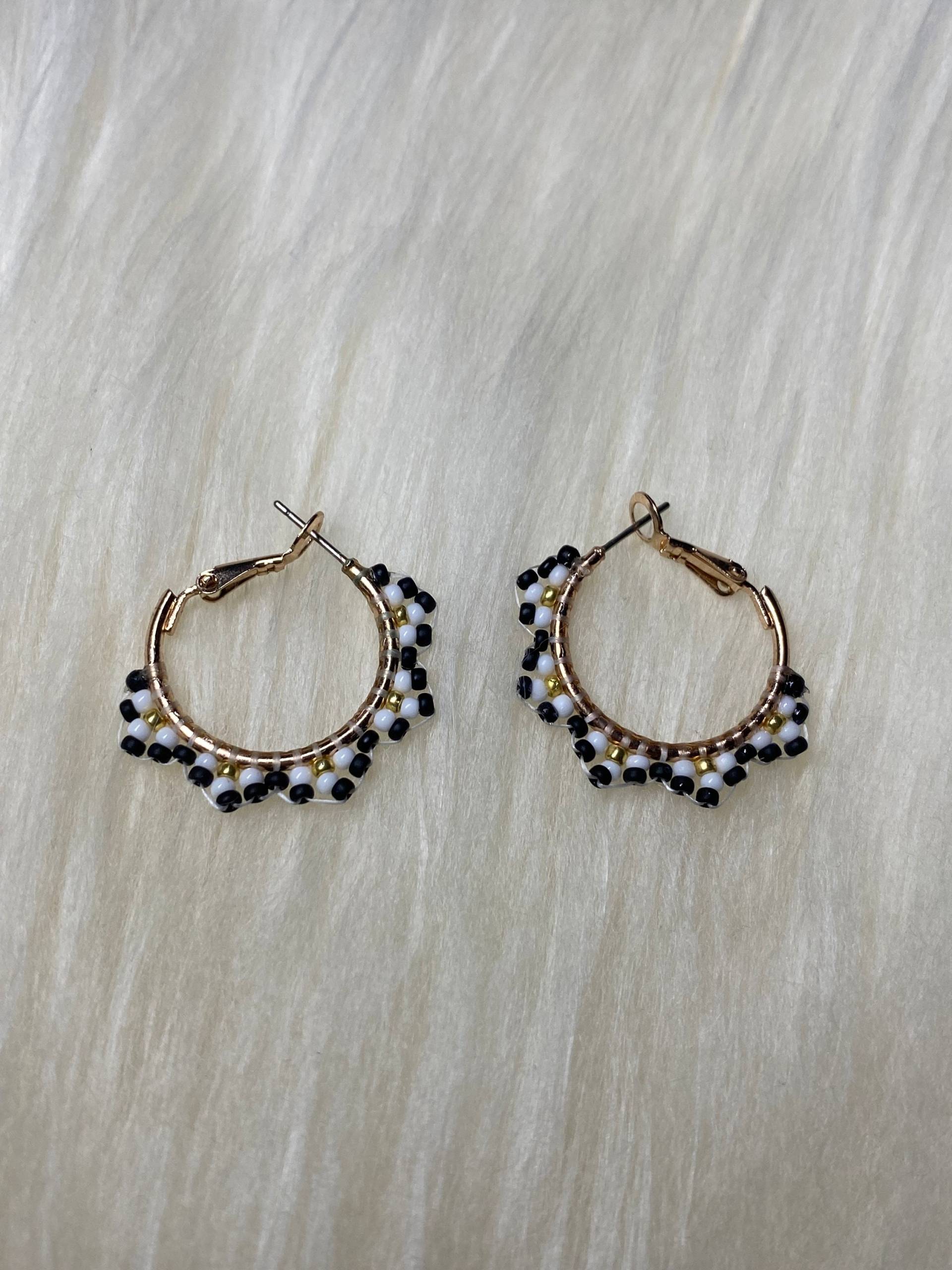 Perlen Creolen Perlen Creolen von ExpressionsOfBeads