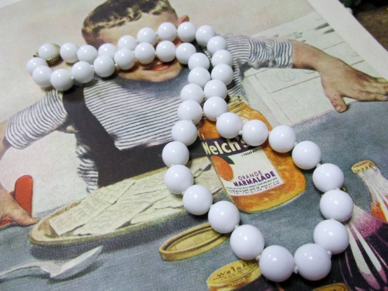 Vintage Handgeknüpfte Acryl Weiße Hochzeitskette von ExquisitelyBridal