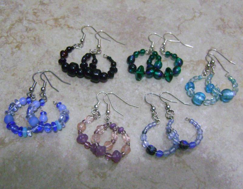 Ein Hauch Von Nur Glas Mischung Farbiger Facettierten Perlen Silber Creolen - Sie Wählen von ExternalDesigns