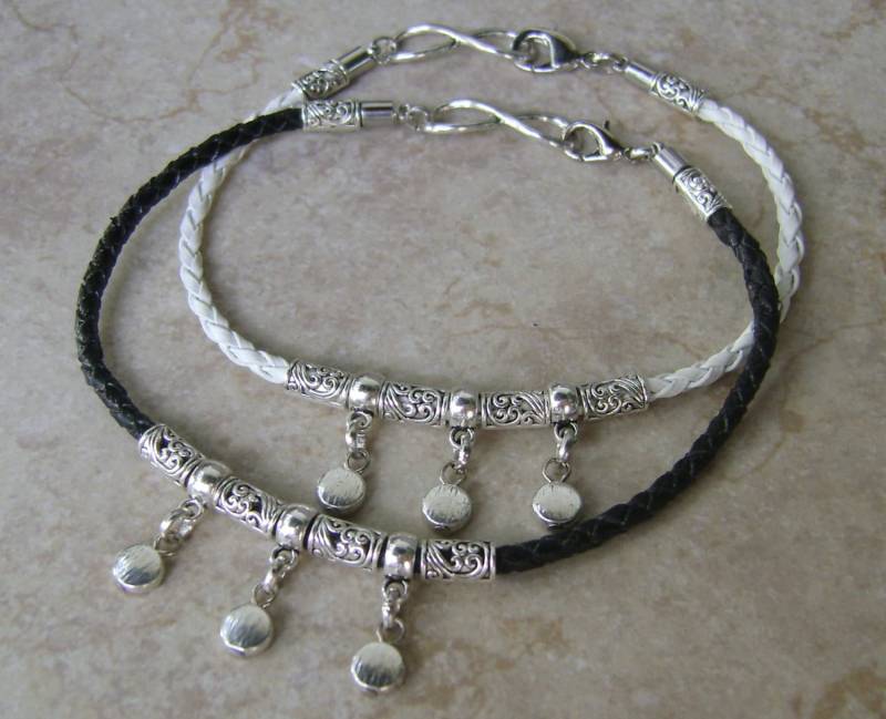 Schwarz Oder Weiß Leder Infinity Bali Stil Silber Charm Fußkettchen Knöchel-Armband von ExternalDesigns
