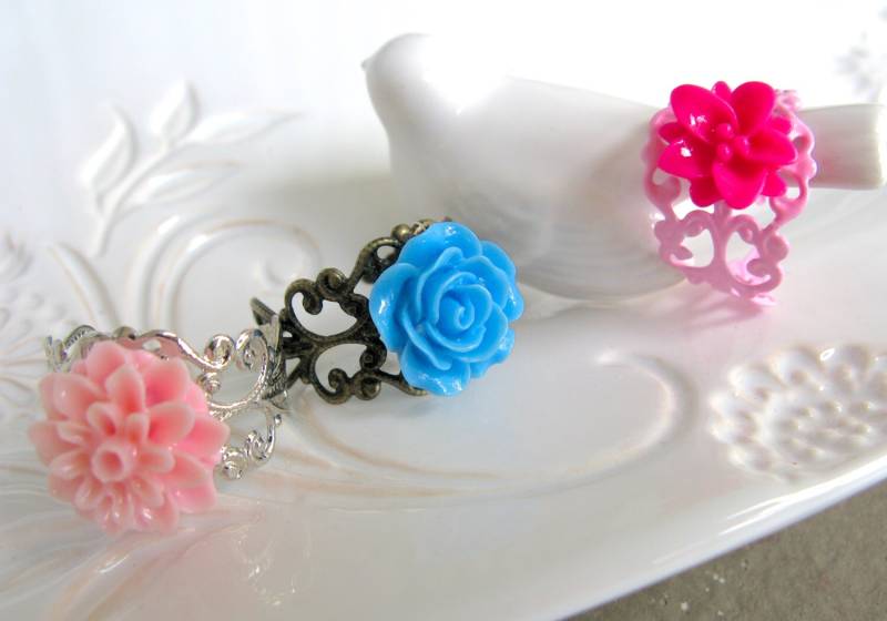 Blumen Ring, Rosen Dahlien Plumeria Filigraner Schmuck von EyeCandiByCandi