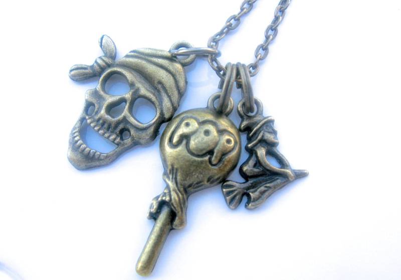 Halloween Halskette, Schmuck, Hexe Charm, Schädel Candy Charm Halskette Halloween Halskette, Schmuck, Hexe Charm, Schädel Candy Charm Halskette von EyeCandiByCandi