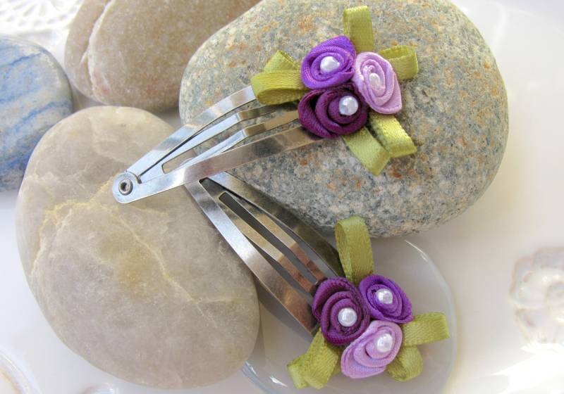 Lila Blumen Haarclips Lila Blumen Haarclips von EyeCandiByCandi