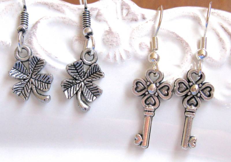 st. Patricks Day Schmuck, Kleeblatt Ohrringe, Silber Klee Kleeblatt, Anhänger st. Patricks Day Schmuck, Kleeblatt Ohrringe, Silber Klee Kleeblatt, Anhänger von EyeCandiByCandi