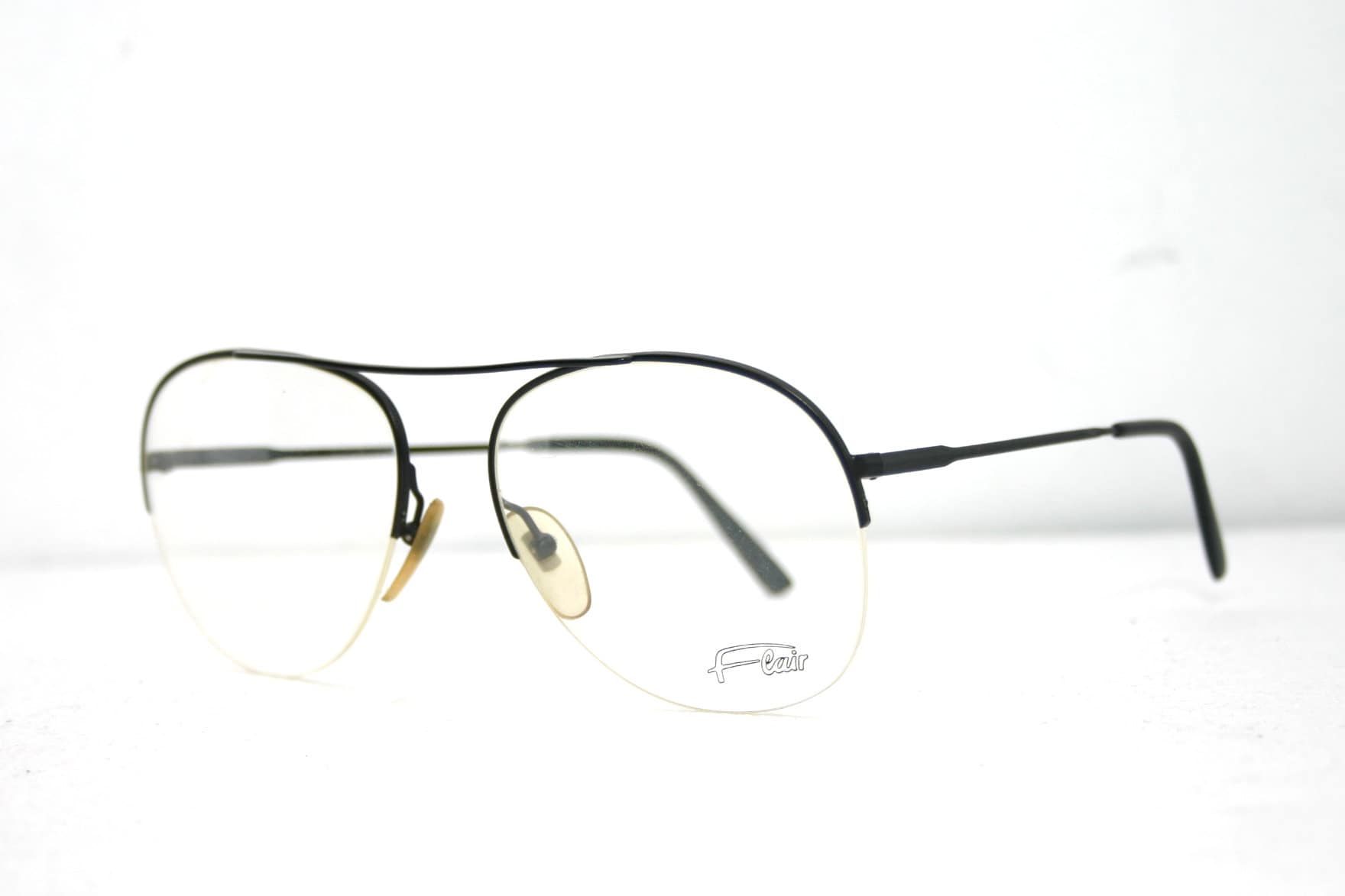 Flair Brille Aviator Elegante Leichte Schwarze Auge Rahmen Randlose Kostenloser Versand 60-18-140 Groß Neue Alte Lager Nos Flair Brille Aviator Elegante Leichte Schwarze Auge Rahmen Randlose Kostenloser Versand 60-18-140 Groß Neue Alte Lager Nos von EyeGlassesFrames