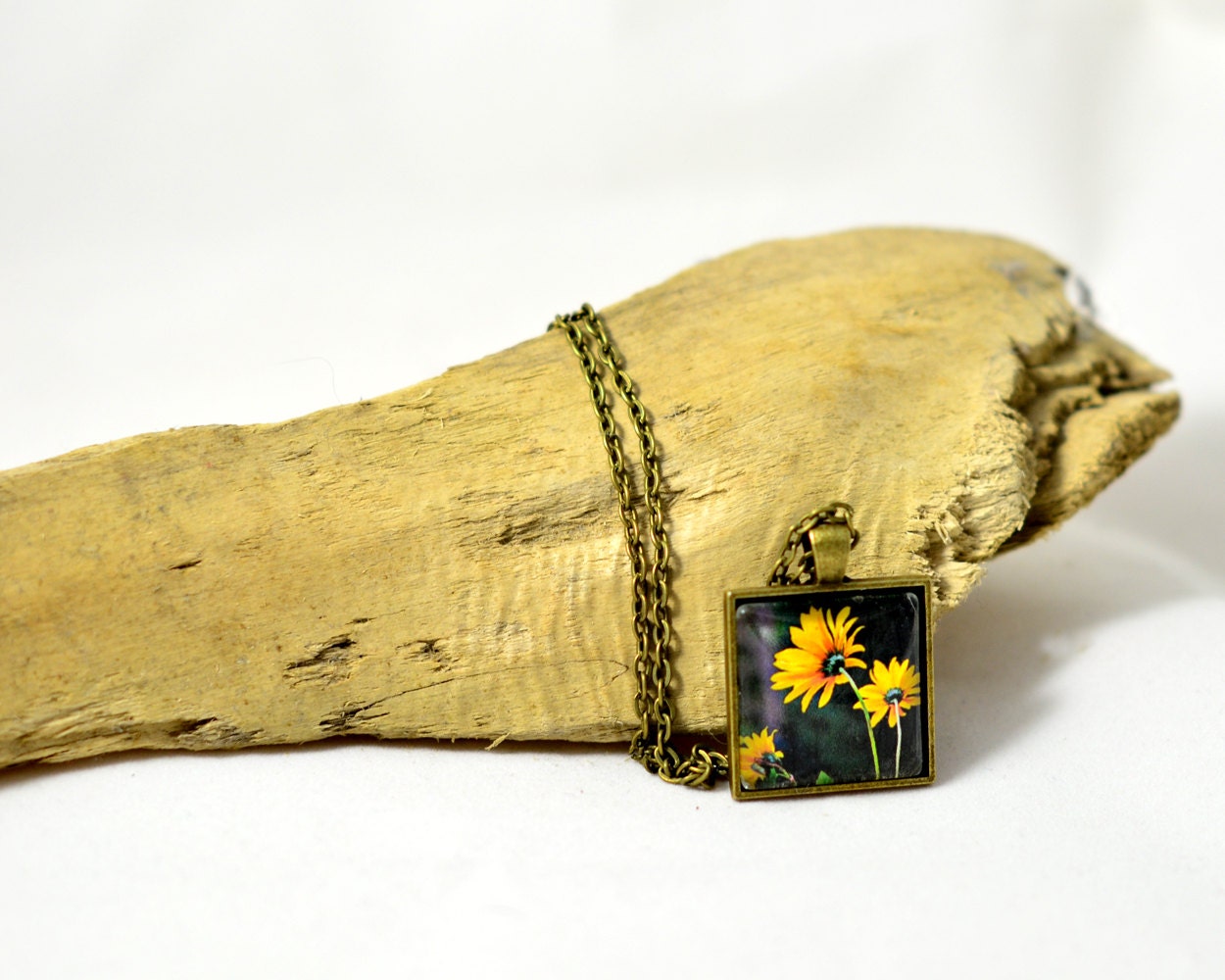 Gelbe Blumen Foto Collier, Glas Fliesen Halskette, Foto-Kachel-Halskette, Etsy Suchen, Tragbare Kunst, Geschenk, Einzigartige Foto-Halskette, Ihr Gelbe Blumen Foto Collier, Glas Fliesen Halskette, Foto-Kachel-Halskette, Etsy Suchen, Tragbare Kunst, Geschenk, Einzigartige Foto-Halskette, Ihr von EyeLuvPhotography