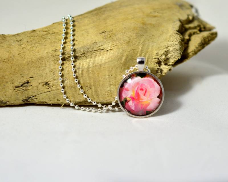 Pink Rosa Foto-Halskette, Glas Fliese Collier, Foto-Kachel-Halskette, Einzigartigen Schmuck, Etsy Suchen, Floralen Für Ihr, Tragbare Kunst, Trends Pink Rosa Foto-Halskette, Glas Fliese Collier, Foto-Kachel-Halskette, Einzigartigen Schmuck, Etsy Suchen, Floralen Für Ihr, Tragbare Kunst, Trends von EyeLuvPhotography