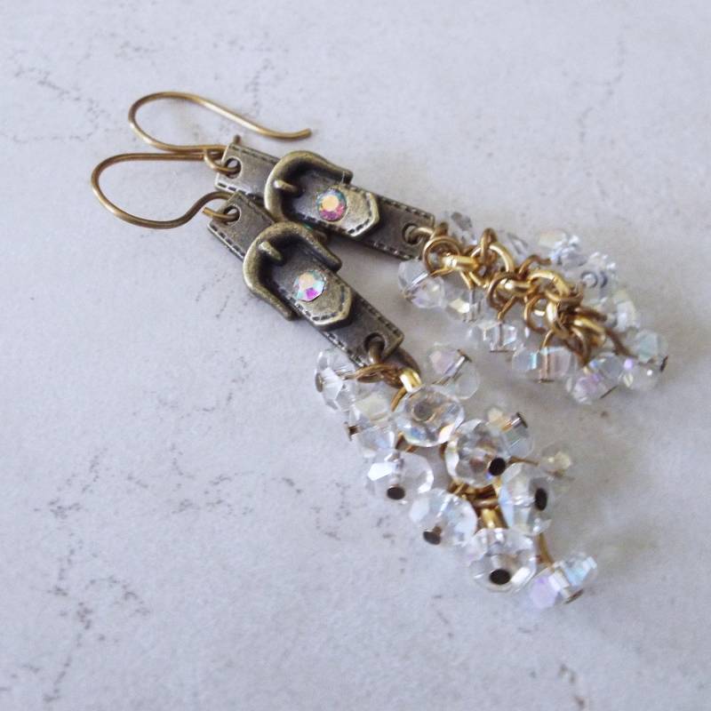 Schnalle Ab Und Klare Cluster Kristall Ohrringe Antik Gold 2" Lang von EyeMusic