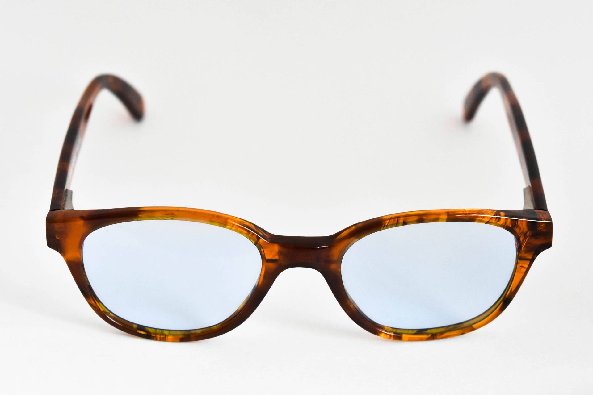 Gianni Versace Sonnenbrille Mod. V53 Oberst A08 Brown Tortoise Himmelblau Objektiv 48-19-132 Hergestellt in Italien Gianni Versace Sonnenbrille Mod. V53 Oberst A08 Brown Tortoise Himmelblau Objektiv 48-19-132 Hergestellt in Italien von EyeQGlasses