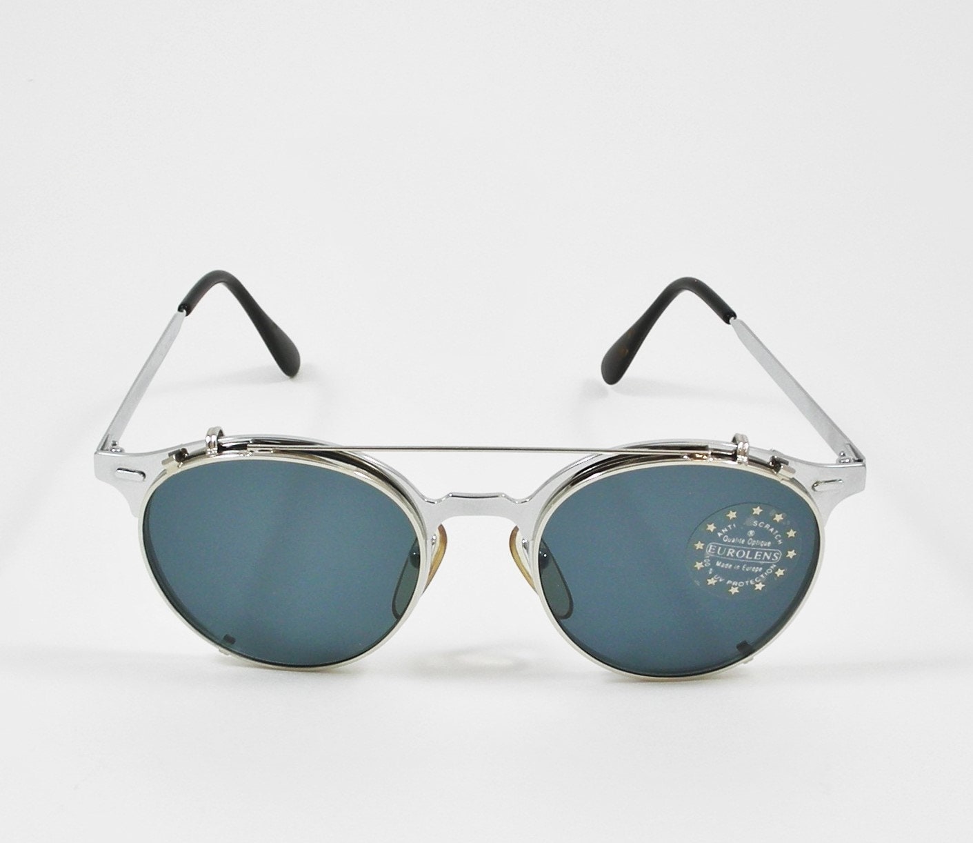 High Fashion Vintage Sonnenbrillen Abnehmbare Objektiv 50-18-120 Made in Germany High Fashion Vintage Sonnenbrillen Abnehmbare Objektiv 50-18-120 Made in Germany von EyeQGlasses