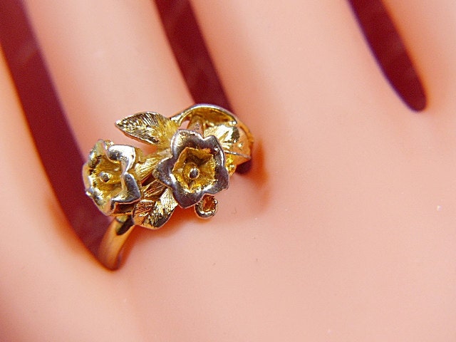 Vintage Gold Blumen Ring Größenverstellbar - R-379 Vintage Gold Blumen Ring Größenverstellbar - R-379 von EyecatchersAttic