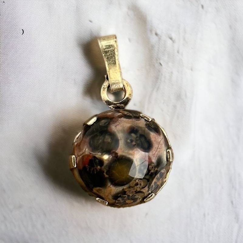 Alter Kettenanhänger Echt Silber 21 X 13mm Vintage Design Edel Geschenk Eyecatcher Anhänger Rar Selten Retro Zeitlos Edelstein Dino Ei Look von EyecatchersJuwellery