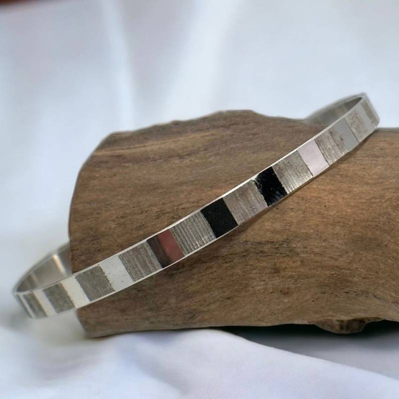 Armreif 835Er Silber 6, 6cm Duchmesser 5mm Breit Vintage Damen Retro Zeitlos Eyecatcher Armspange Selten Rarität Luxus Exklusiv von EyecatchersJuwellery