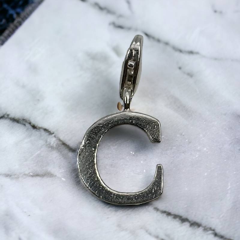 C Buchstabe Kettenanhänger 925Er Silber Anhänger Vintage Retro Eyecatcher Patina Exklusiv Selten Initialen Charms von EyecatchersJuwellery