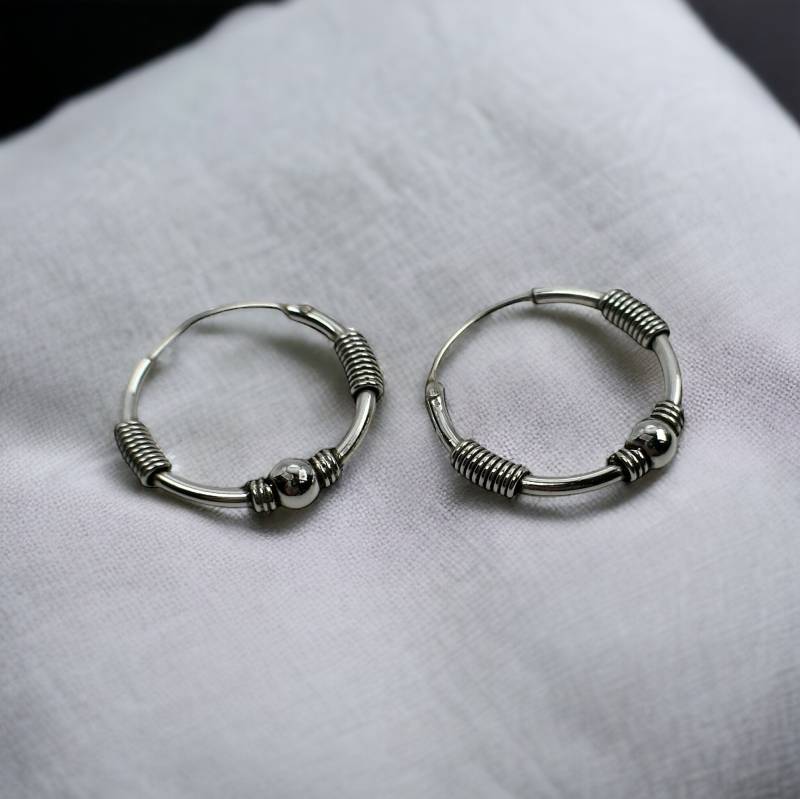 Creolen Ohrringe Echt Silber 22mm Vintage Design Patina Geschenkidee Damen 90Er Geschenk Metalhead Retro Zeitlos Modern Luxus Fashion von EyecatchersJuwellery