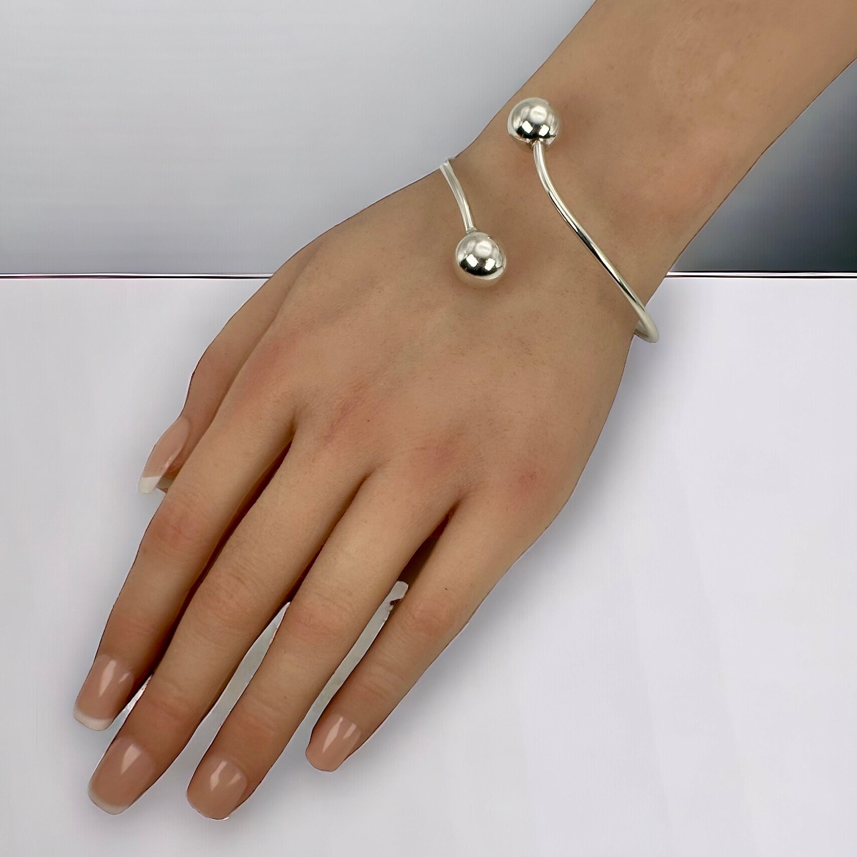 Design Armreif 835Er Silber 62mm Vintage Damen Retro Zeitlos Eyecatcher Armspange Selten Rarität Luxus Exklusiv Verstellbar Kugeln von EyecatchersJuwellery