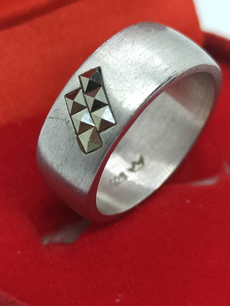 Design Ring 18mm Gr. 56 925Er Silber Sterlingsilber Markasiten Plättchen Gebürstet Matt Vintage Rarität Retro Zeitlos Modern Silberring von EyecatchersJuwellery