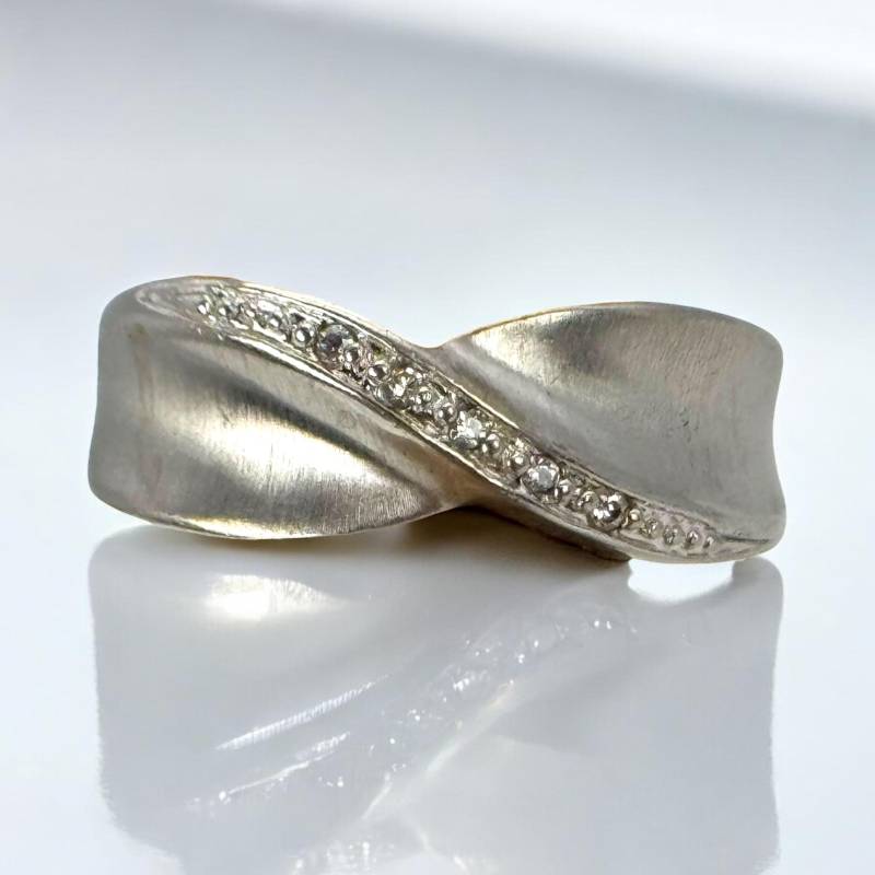 Design Ring 925Er Silber 18, 5mm Gr. 58 Patina Geschenk Damen Exklusiv Silberring Zirkonia Edelstein Retro Zeitlos Modern Vintage Eyecatcher von EyecatchersJuwellery