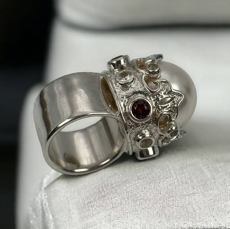Design Ring 925Er Silber Damen Vintage Used 17mm Gr. 53 Silberring Geschenk Exklusiv Eyecatcher Rarität Retro Zeitlos Modern Krone Perle von EyecatchersJuwellery