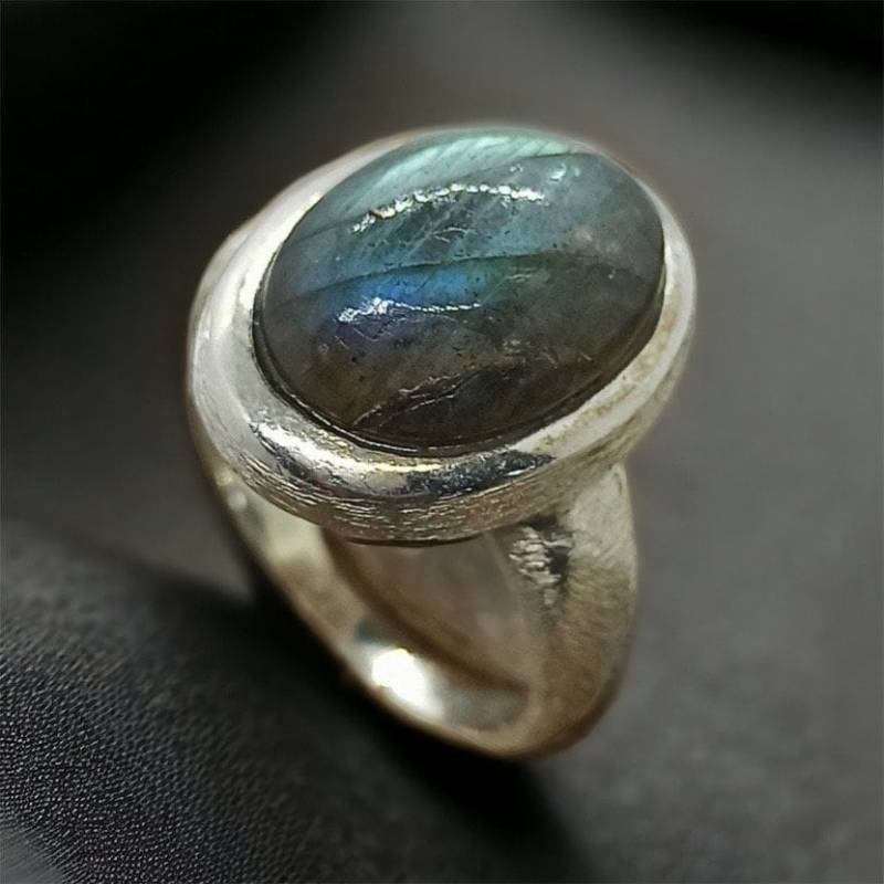 Design Ring 925Er Silber Mit Labradorit Edelstein 17mm Gr. 53 Vintage Damen Gebürstet Handarbeit Exklusiver Eyecatcher Retro Zeitlos Modern von EyecatchersJuwellery
