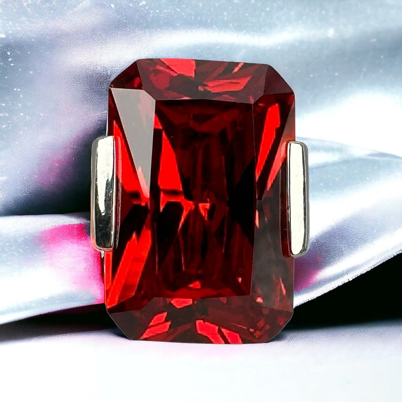 Edelstein Design Ring 925Er Silber Damen Vintage 17mm Gr. 53 Silberring Geschenk Exklusiv Eyecatcher Rarität Retro Zeitlos Modern Rot Alt von EyecatchersJuwellery