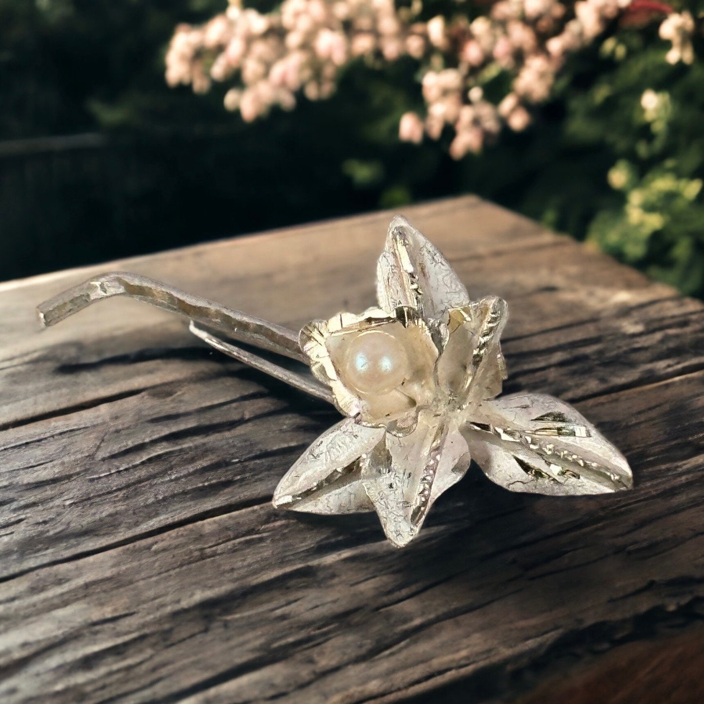 Exklusive Brosche Echt Silber Vintage Geschenk 39 X 21mm Edles Design Patina Rar Selten Geschenkidee Damen Perle Eyecatcher Luxus Rarität von EyecatchersJuwellery