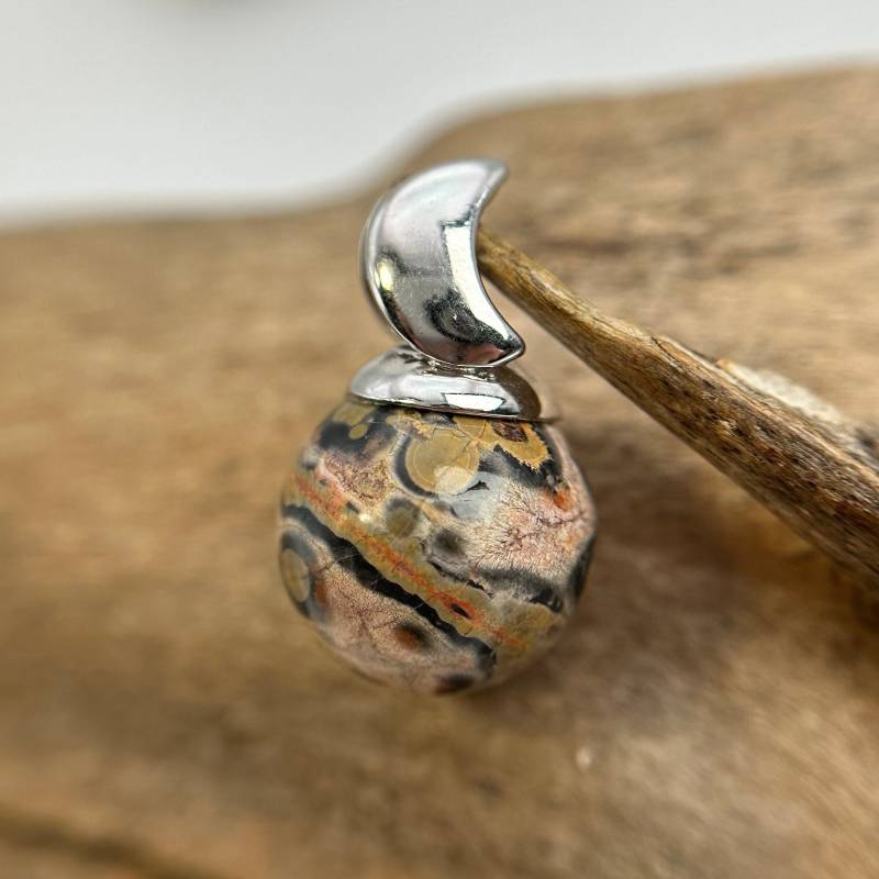 Exklusiver Kettenanhänger Echt Silber Vintage Design Edel Geschenk Eyecatcher Anhänger Rar Selten Retro Zeitlos Edelstein Dino Ei Look von EyecatchersJuwellery