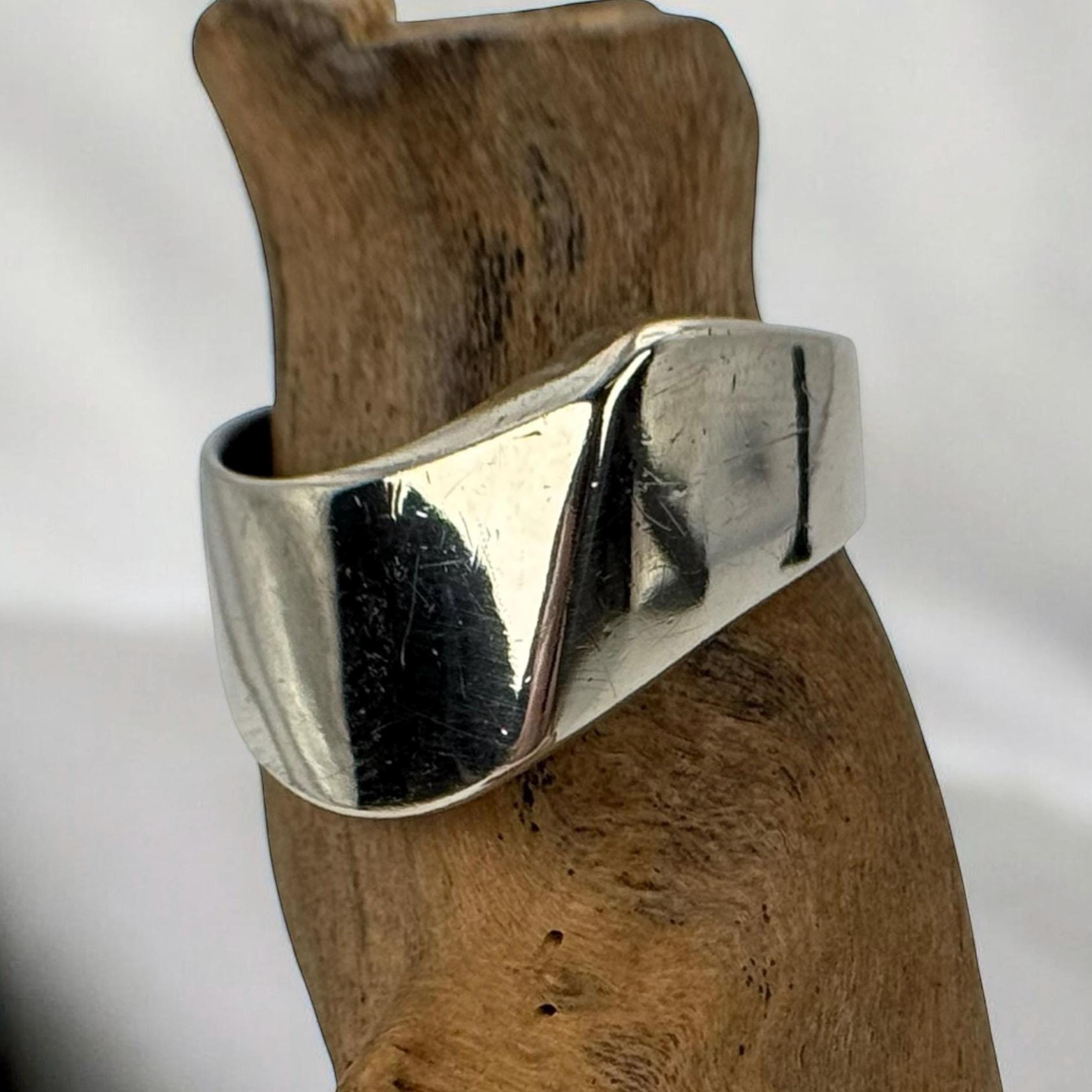 Exklusiver Ring 19, 5mm Gr. 61 925Er Silber Design Vintage Massiv Geschenk Damen Edel Eyecatcher Silberring Patina Herren Retro Zeitlos von EyecatchersJuwellery