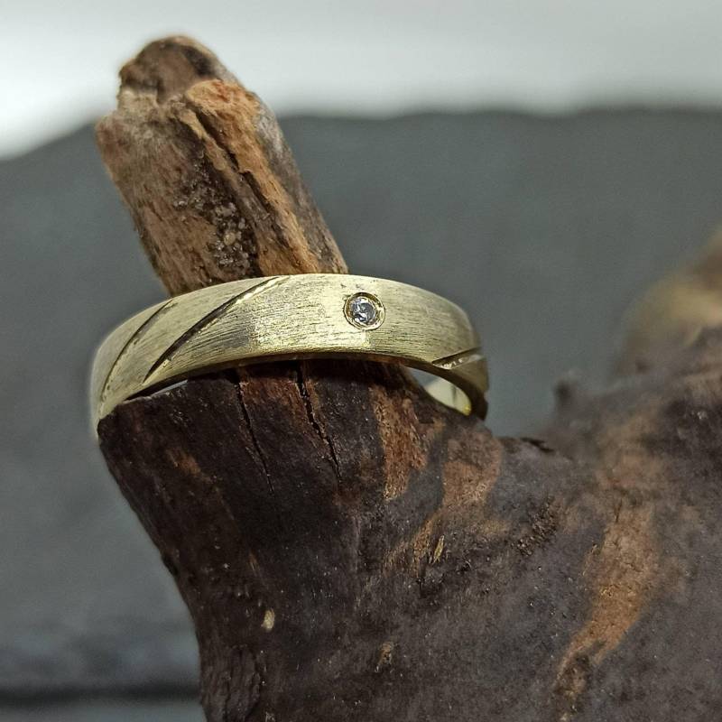 Exklusiver Ring 925Er Silber Mit Zirkonia Edelstein Damen Geschenk Patina Gebürstet Strichmatt Glänzend Design 17, 2mm Gr. 54 Silberring von EyecatchersJuwellery