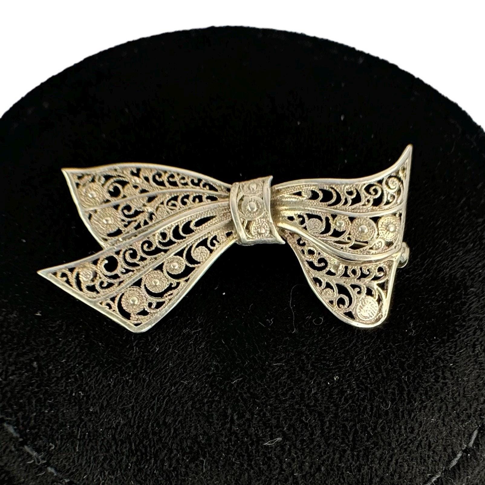 Filigrane Brosche 835Er Silber Jugendstil Art Deco Vintage Selten Patina Geschenk Retro Zeitlos Trachtenschmuck Folklore Schleife von EyecatchersJuwellery