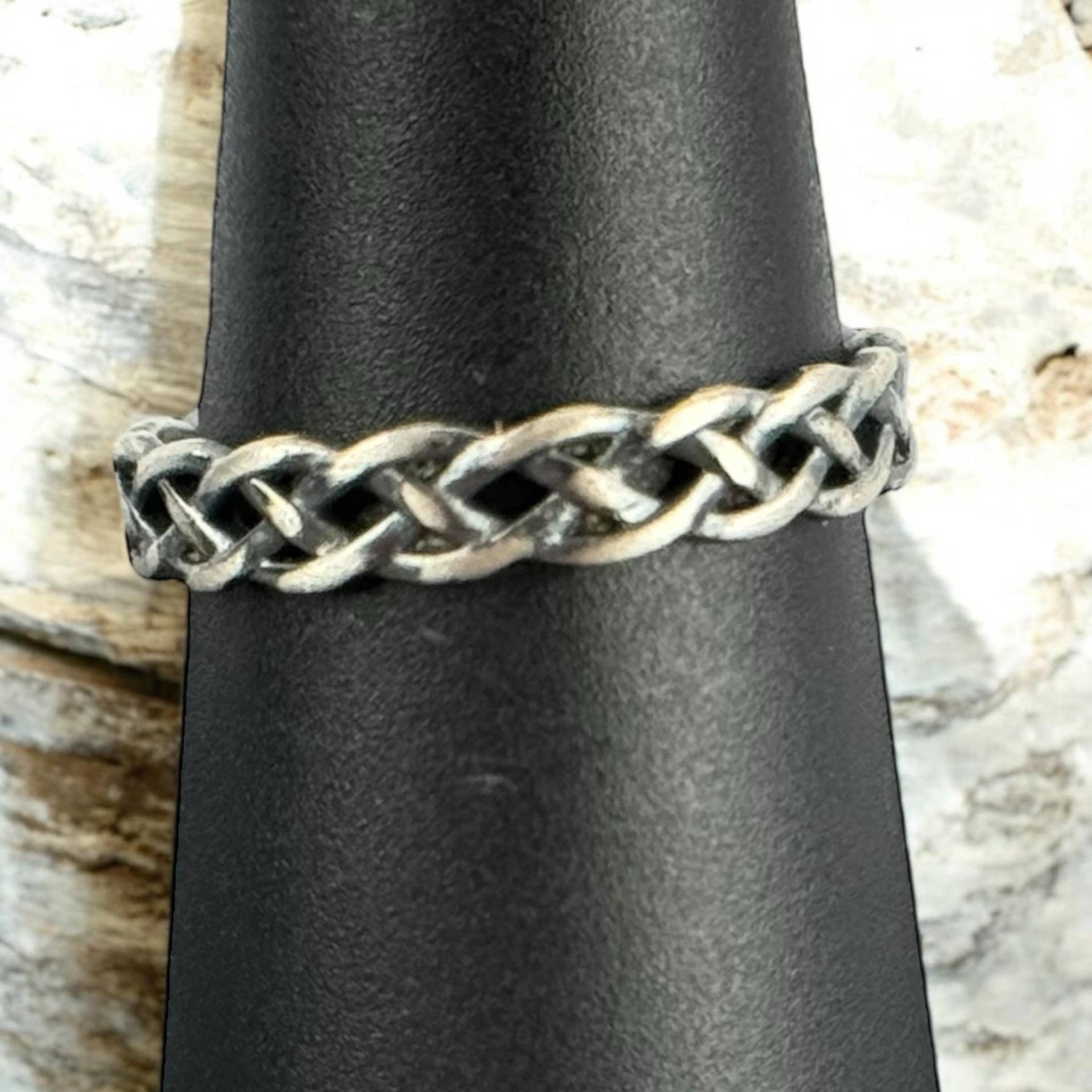 Geflochtener Ring Echt Silber Gr. 56 18mm Damen Herren Silberring Geschenk Exklusiv Patina Vintage Selten Eyecatcher Design Rarität Zopf Geflochtener Ring Echt Silber Gr. 56 18mm Damen Herren Silberring Geschenk Exklusiv Patina Vintage Selten Eyecatcher Design Rarität Zopf von EyecatchersJuwellery