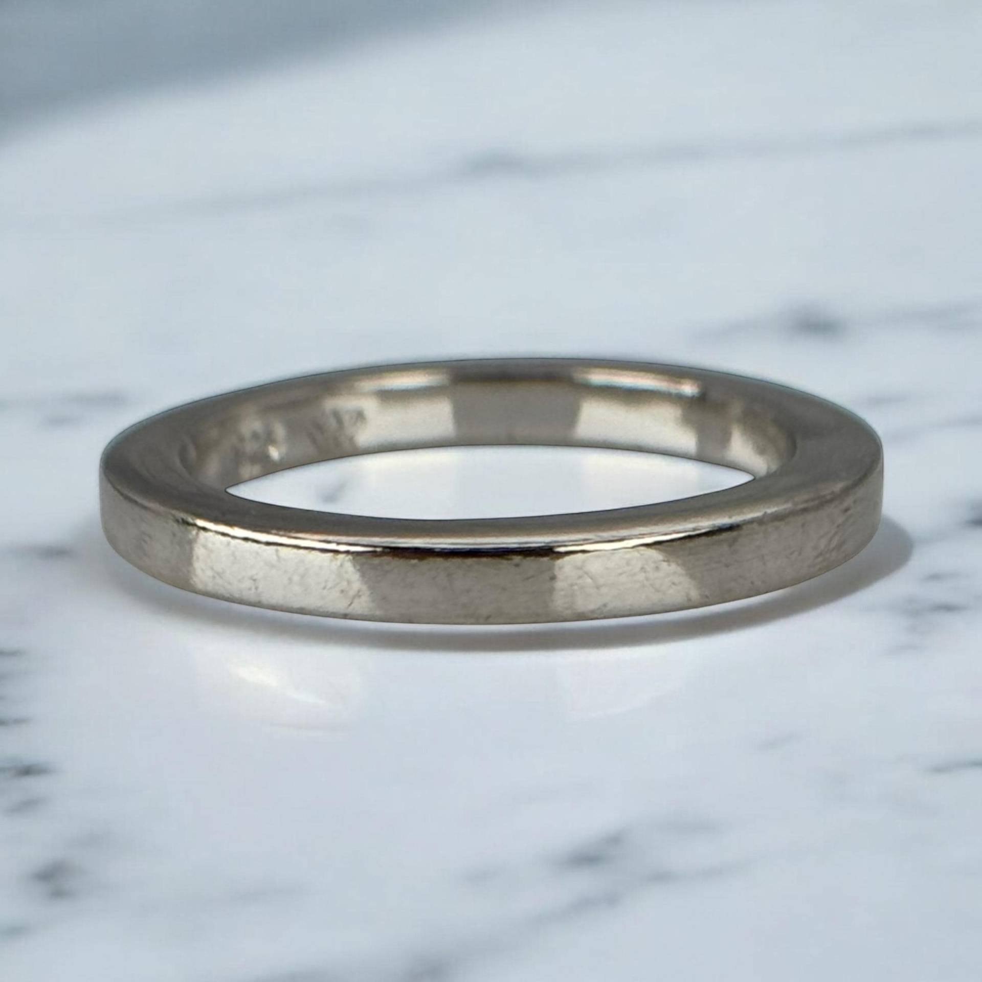 Glatter Ring 925Er Silber 18, 5mm Gr. 58 Vintage Geschenk Patina Ohne Muster Eyecatcher Damen Herren Silberring Retro Zeitlos Modern Fashion Glatter Ring 925Er Silber 18, 5mm Gr. 58 Vintage Geschenk Patina Ohne Muster Eyecatcher Damen Herren Silberring Retro Zeitlos Modern Fashion von EyecatchersJuwellery