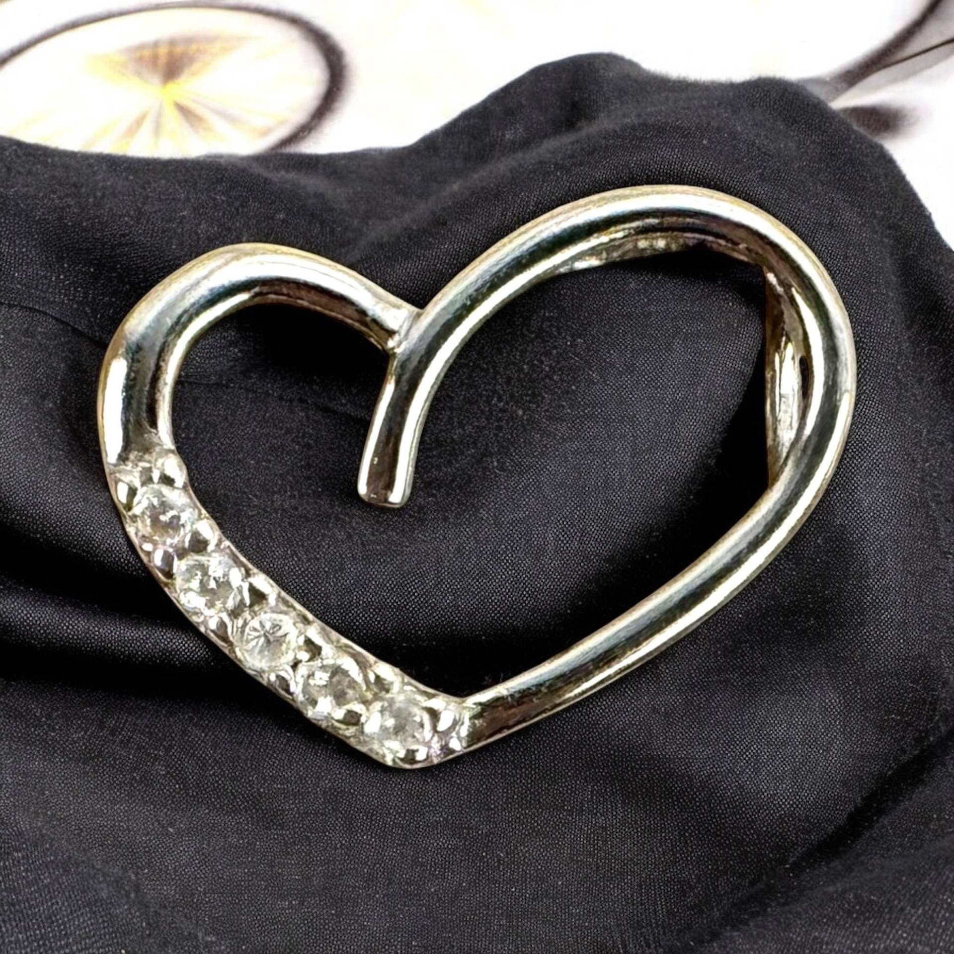 Herz Kettenanhänger 925Er Silber Mit Zirkonia Vintage Geschenk 17 X 12mm Anhänger Retro Zeitlos Modern Luxus Fashion Rarität Edelstein von EyecatchersJuwellery