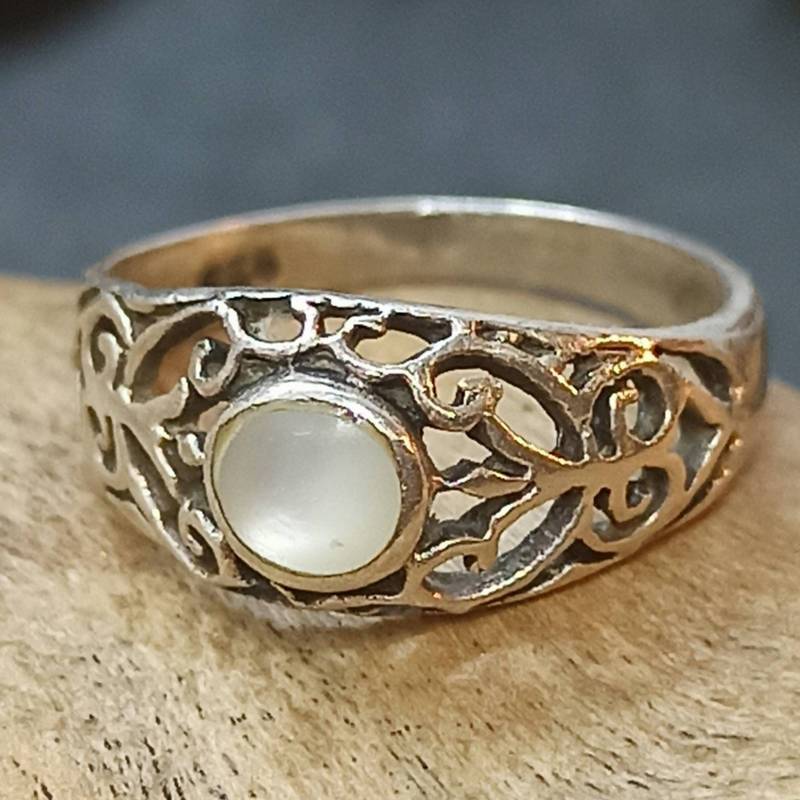 Kinder Ring 925Er Silber Alt Vintage 14, 4mm Gr. 45 Geschenk Edel Exklusiv Mit Patina Zirkonia Mädchen Schmuck Kinderring Silberring von EyecatchersJuwellery