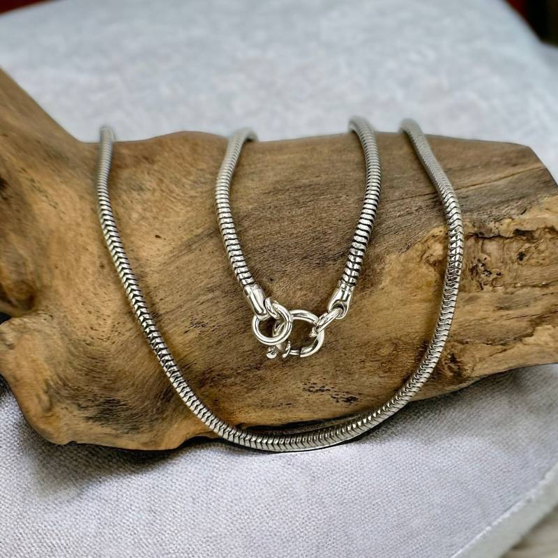 Lange Schlangenkette 925Er Silber Silberkette 82cm Lang 2, 3mm Stark Vintage Kette Geschenk Edles Design Selten Damen Patina Retro Zeitlos von EyecatchersJuwellery