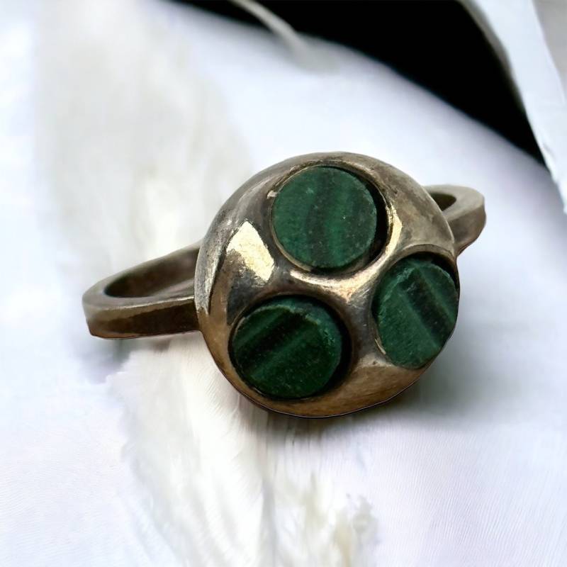 Malachit Ring 17, 5mm Gr.55 835Er Silber Mit Edelstein Größe Verstellbar Edel Patina Retro Zeitlos Vintage Modern Design von EyecatchersJuwellery