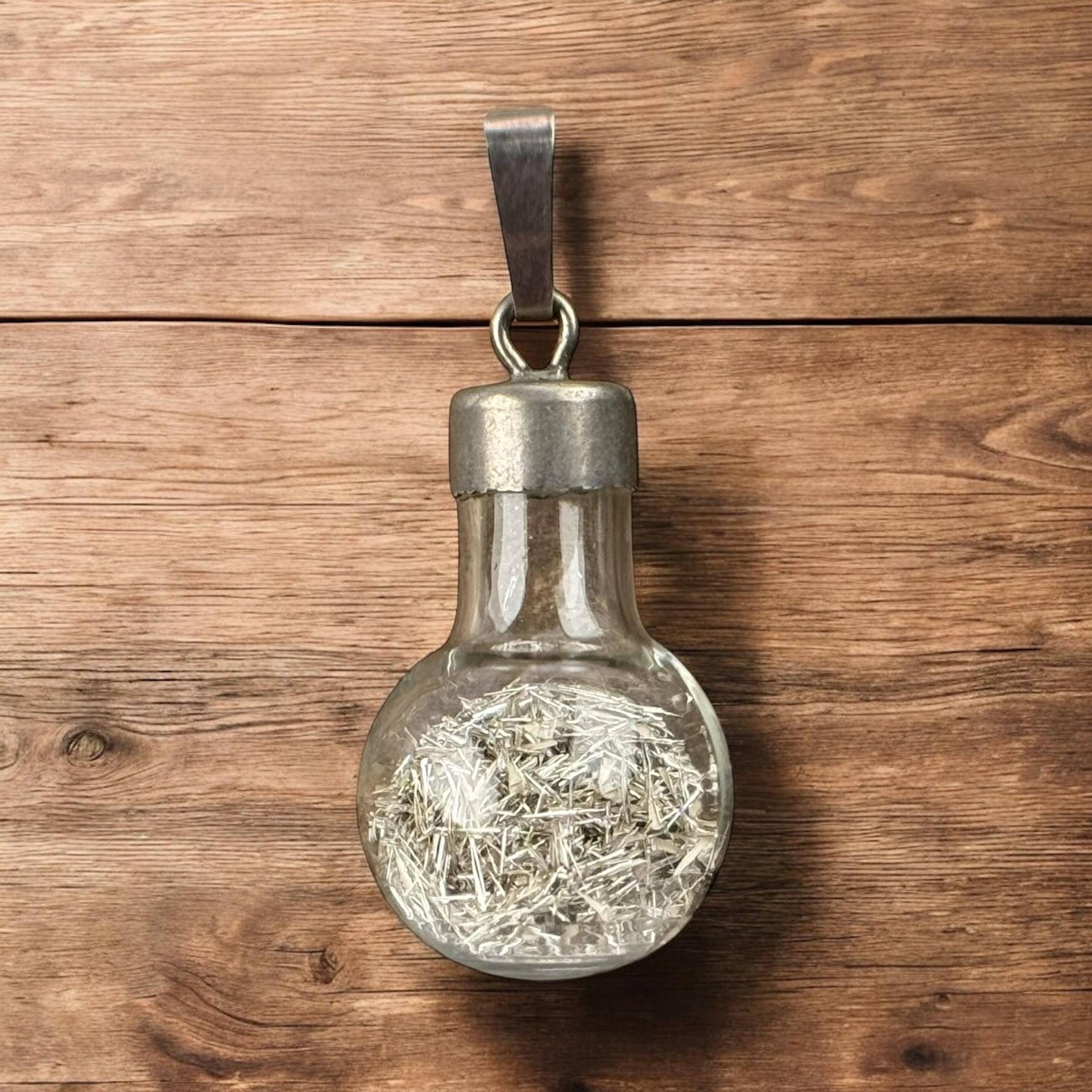 Moderner Kettenanhänger 925Er Silber Vintage Geschenk Patina Alt Retro Anhänger Edel Exklusiv Eyecatcher Design Glühbirne Späne Glas von EyecatchersJuwellery