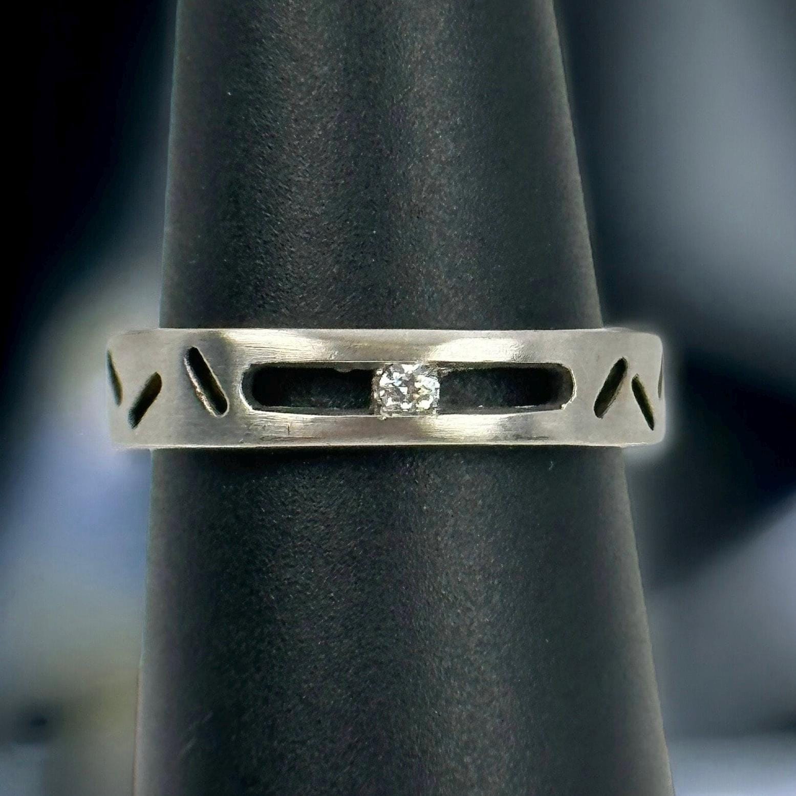 Moderner Ring 925Er Silber Patina Gr. 57 18, 3mm Damen Silberring Geschenk Selten Edel Exklusives Design Luxus Designer Alt Zirkonia Fashion von EyecatchersJuwellery