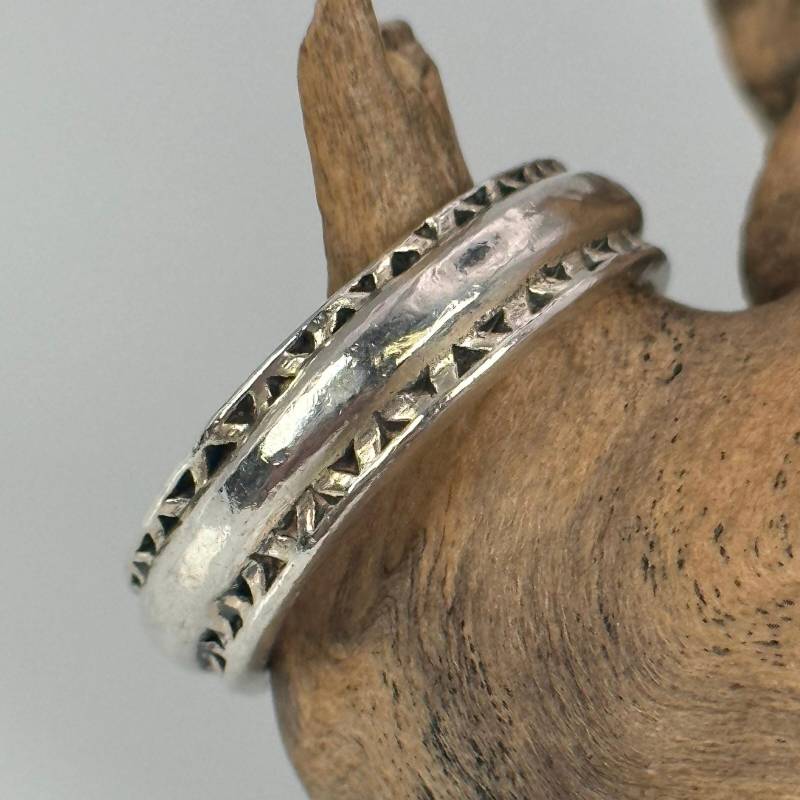 Patina Ring Vintage 925Er Silber 18, 2mm Gr. 57 Geschenk Silberring Herren Damen Used Nachhaltiger Schmuck Exklusiv Retro Zeitlos von EyecatchersJuwellery