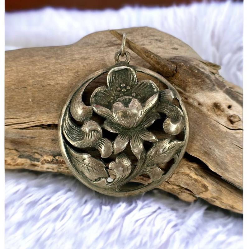 Retro Kettenanhänger 800Er Silber 50 X 42mm Vintage Blumen Floral Amulett Anhänger Nachhaltig Exklusiver Eyecatcher Zeitlos Alt von EyecatchersJuwellery