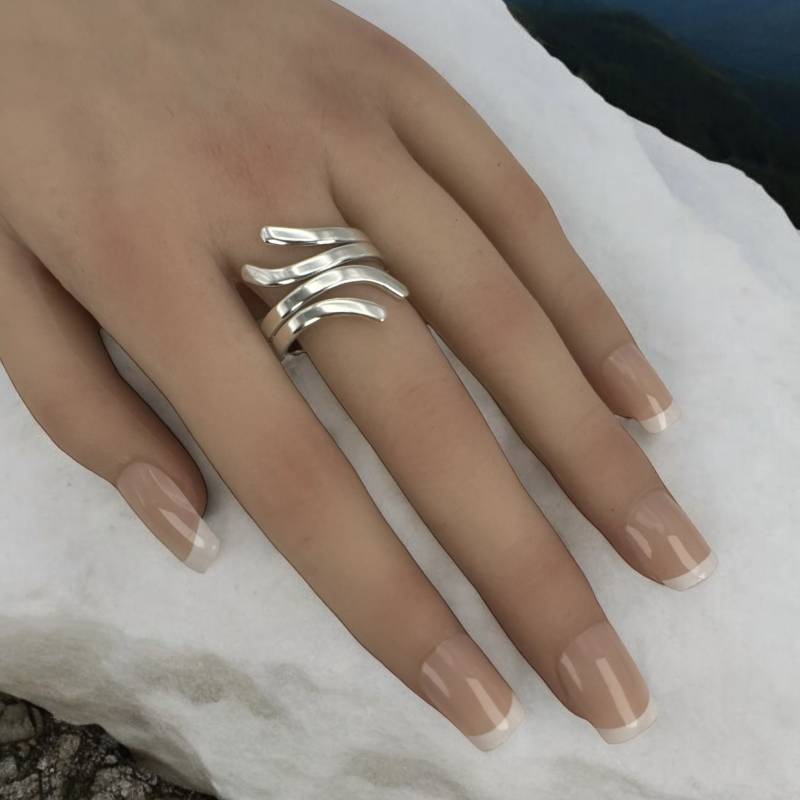 Ring 19, 5mm Gr. 61 925Er Silber Design Vintage Geschenk Damen Eyecatcher Silberring Patina Extravagant Zeitlos Modern Exklusiv Verstellbar von EyecatchersJuwellery